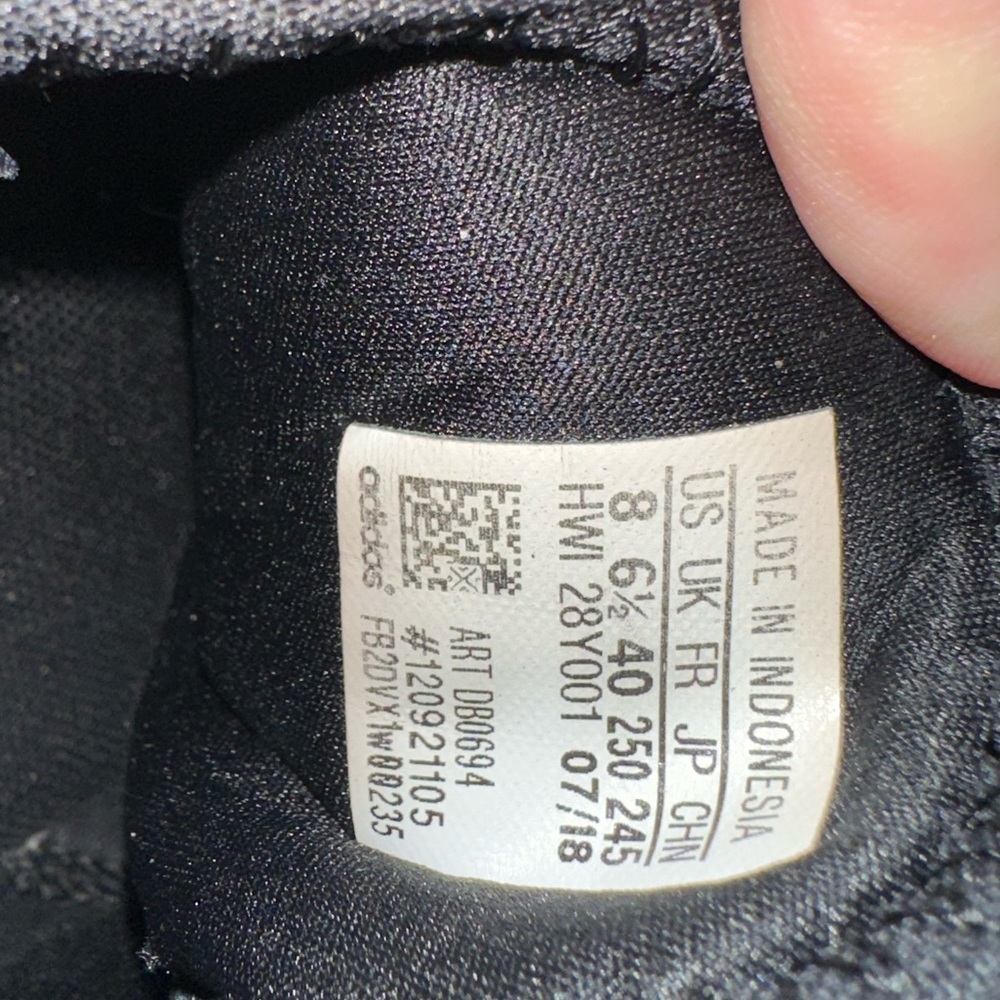 Adidas women’s sneakers - Picture 6 of 7